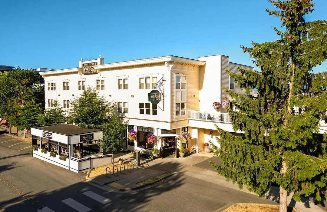 Fairhaven Village Inn-1